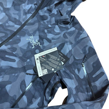 Load image into Gallery viewer, Large Arc&#39;teryx Black Grottoflage Sabre Jacket Print Men&#39;s