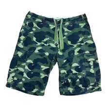 Load image into Gallery viewer, L 34 Waist Bape OG Green Camo Cargo Shorts