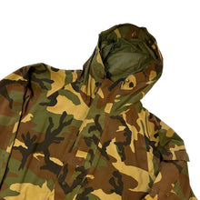 Load image into Gallery viewer, XL Vintage US Military BDU Rain Jacket Green Camo