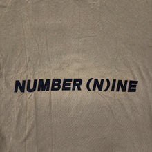 Load image into Gallery viewer, L Number (N)ine Pocket Tee Back Logo GOLD BLACK