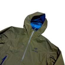 Load image into Gallery viewer, Large Arc&#39;teryx Beta Jacket Men&#39;s